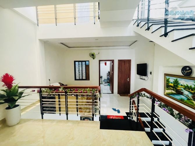 BÁN NHÀ 4 TẦNG - HÀ THỊ THÂN - SÁT SÔNG HÀN - 80m2 - MT 4,8 - MỚI Ở NGAY - 9Ty7. - 2