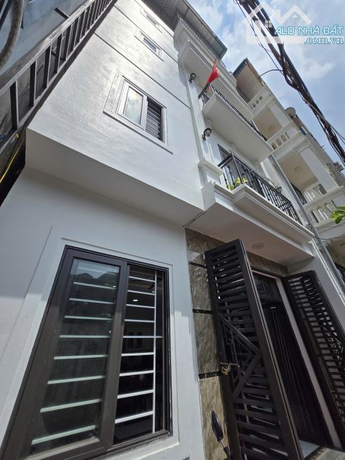 CHÍNH CHỦ Bán Nhà Mới Xây 2024 - Phố Đông Thiên - Hoàng Mai - 42,5M2 - 5 Tâng -  Mt 5.6M - 2