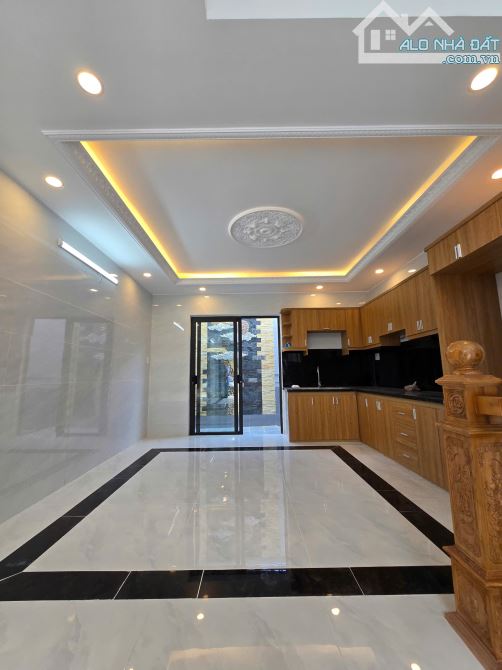 Bán nhà đường Tỉnh Lộ 10, hẻm ô tô, 54m2, 5 tầng, 5 phòng, vừa ở vừa kinh doanh - 2