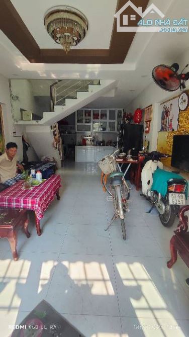 Bán nhà hẻm Lâm Văn Bền P Tân Thuận Tây Quận 7. 40m2 - 2