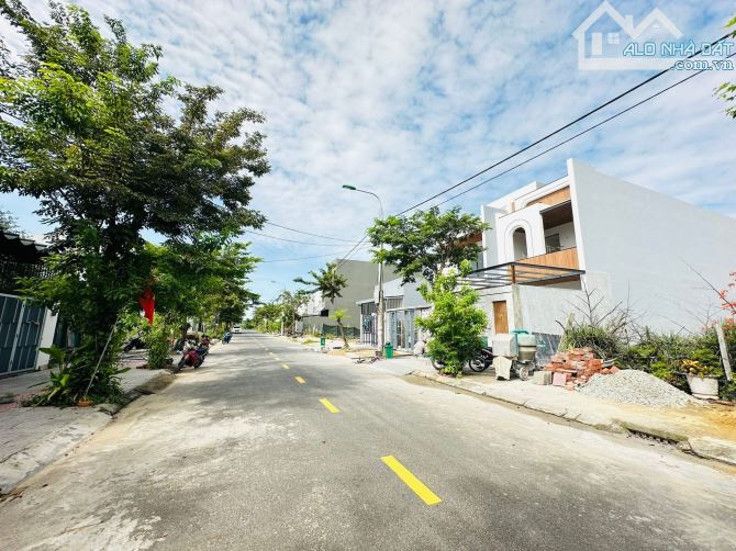 Hói Kiểng 14 đường 7m5 Nam Hoà Xuân 110m2 - 2