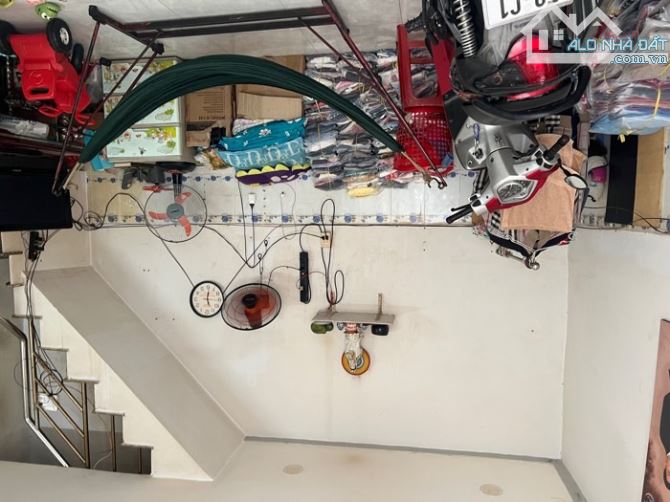 Bán nhà hẻm Trần Xuân Soạn P Tân Hưng Quận 7. 25m2 - 2