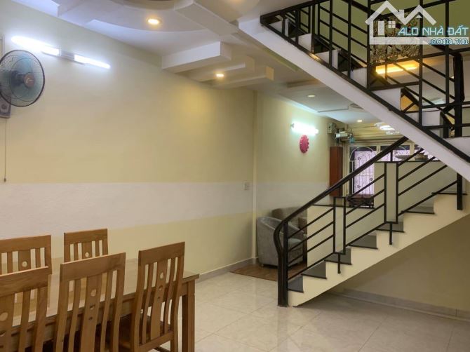 Nhà rộng hẻm ô tô tránh, gần UB Phường Tân Phú, 4.5 tỷ - 2