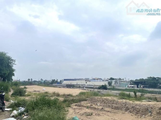 SIÊU HIẾM, Đất Mặt tiền SÔNG VÀM THUẬT, DT 623m2 (14 x 45) nở hậu, full thổ cư đường 20m. - 2