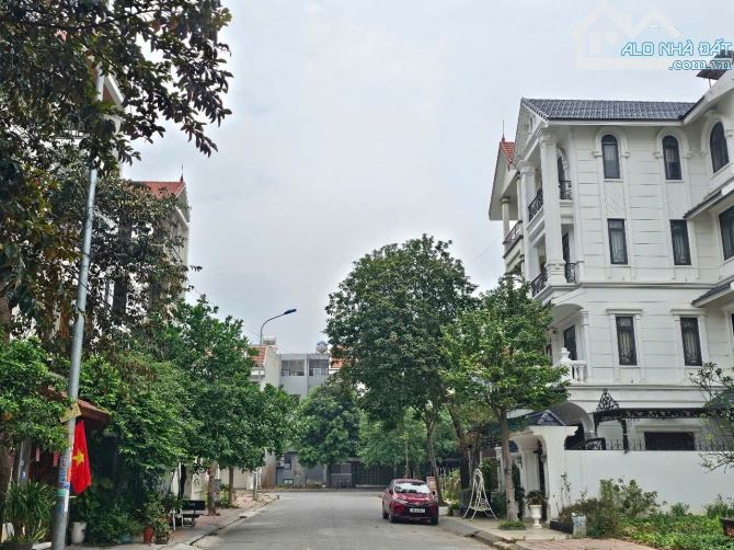 Bán lô đất dãy NQ1 làn 2 Nguyễn Quyền, KDT Đại Dương, tp BN.  ♦️DT 131m2 - 2