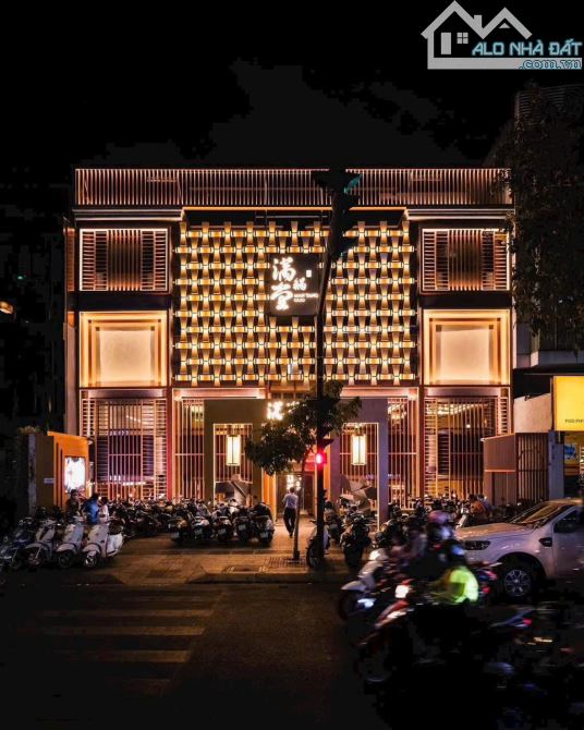 Bán Mặt Tiền Phan Xích Long, P.2, Q.Phú Nhuận DT: 8x16 CN:128m2 Giá:85 Tỷ HĐT: 240tr/tháng - 2