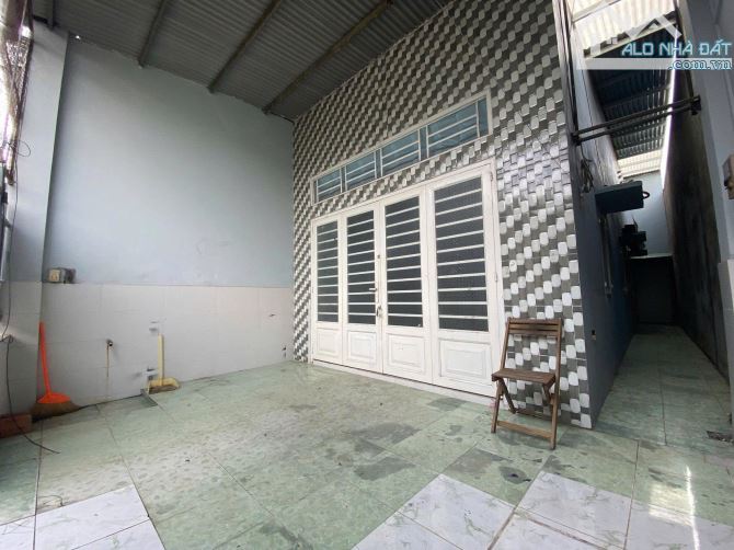Bán căn nhà 215m2 ở Tân Thông Hội Củ Chi giá 1Ty100  sổ hồng riêng - 2