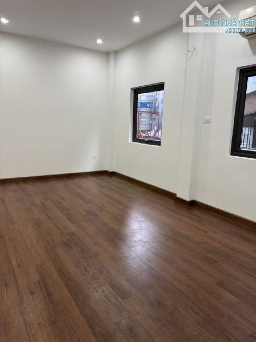 BÁN NHÀ GIÁP NHỊ, HOÀNG MAI - DT 38M2 x 4 TẦNG x MT 7M - Ô TÔ ĐỖ CỔNG - 2
