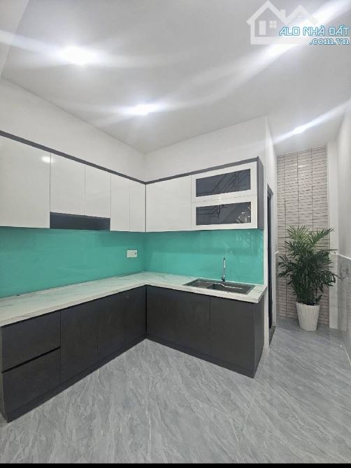 🏡 TÂN KỲ TÂN QUÝ ,TÂN PHÚ-SÁT LÊ TRỌNG TẤN–NHÀ 2.5 TẦNG-HẺM 4M– 38M², 3PN– GIÁ CHỈ 4.45 T - 2