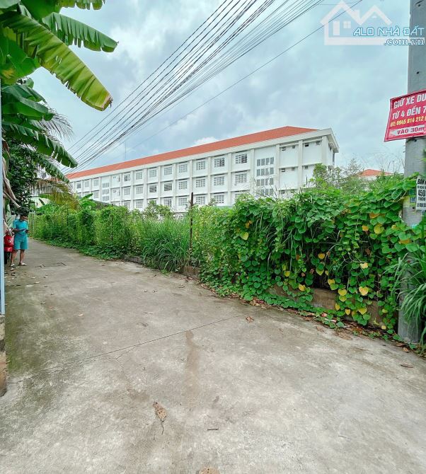 D301 🆘Bán lô đất 140m2 sát trường THCS Tân Phong, P. Tân Phong. 👉Diện tích: 5 x 37m, - 2
