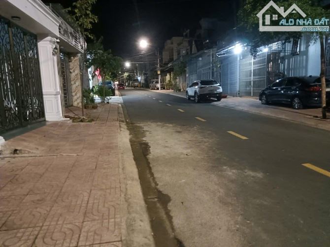 BÁN NHÀ MẶT TIỀN ĐƯỜNG CHU MẠNH TRINH. DT: 5,4 x 23,5M. GIÁ: 4,9 TỶ - 2