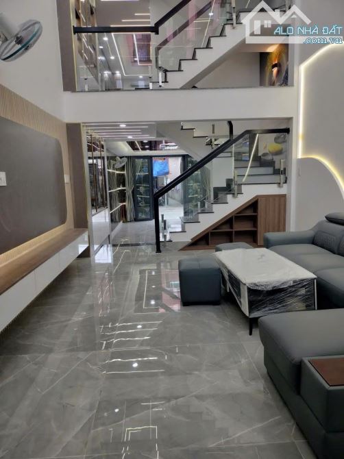 Nhà bán: đường Lê Đình Cẩn. Quận Bình Tân. DTSD 64m2. 5- tầng, giá 7,5 tỷ - 2
