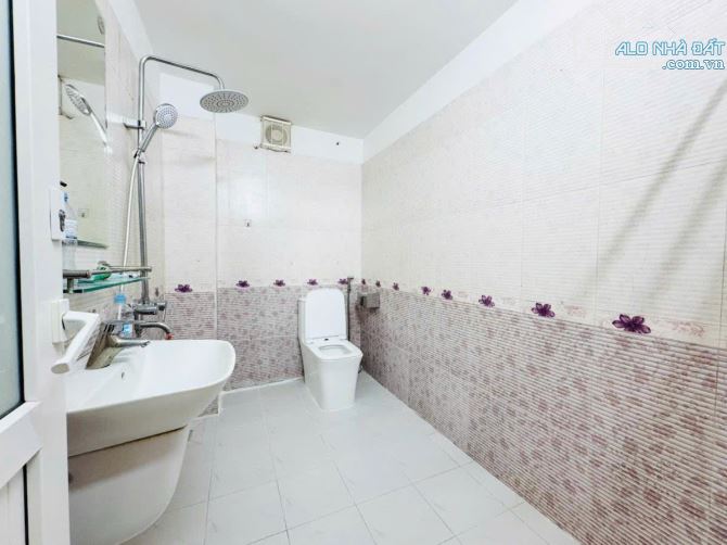 Nhà TẶNG Nội Thất 7 Tầng Siêu HOT 50m 11,8 tỷ - 2