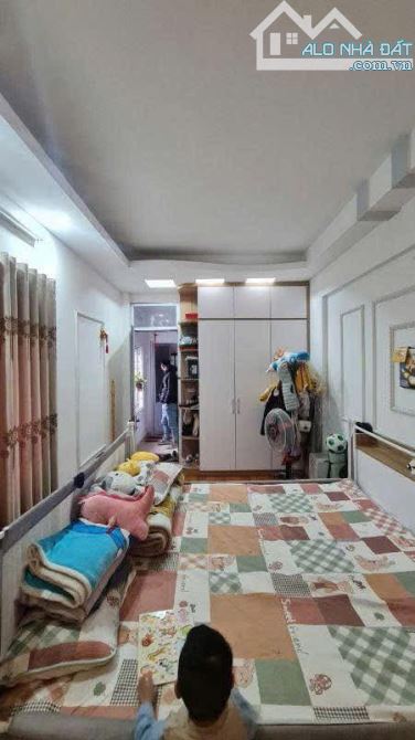 CẦN BÁN NHÀ NGÕ 47 NAM DƯ - DT 34M2 - 5 TẦNG - MT3.4M - GIÁ 7.2 TỶ - 2