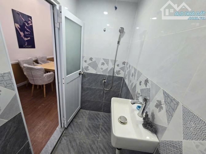✨ BÁN NHANH CĂN HỘ TẬP THỂ – NGUYỄN CHÍ THANH, Q10 – GIÁ CHỈ 1.9 TỶ ✨ - 2