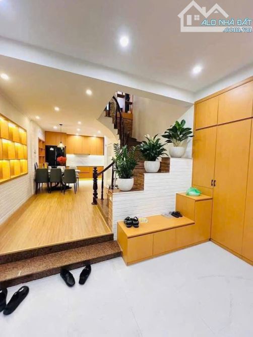 Cho thuê nhà Kim Mã-Ba Đình, 43m2, full nội thất, 4 tầng, 5 ngủ, 15tr - 2