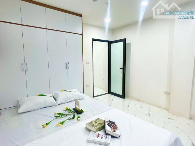 CCMN Đường Láng, gần Ngã Tư Sở nhà mới 88m2x7 tầng, 25PKK full đồ, thang máy DT 1,4 tỷ/năm - 2