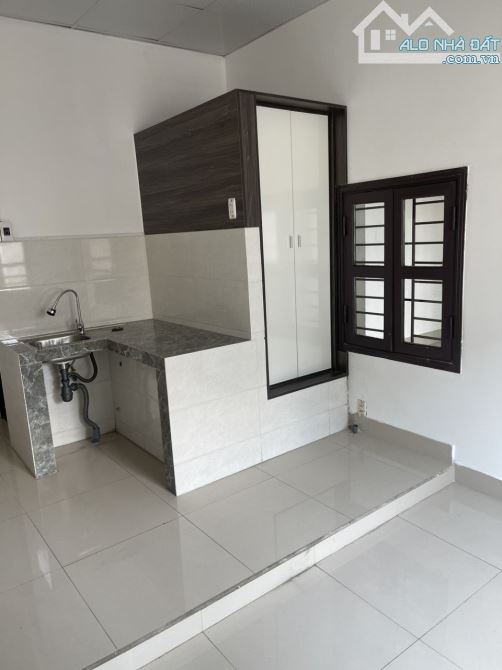 Bán căn hộ 10 phòng, trung tâm thanh khê, dt 211m2, dòng tiền 30 tr/th, giá chỉ nhỉnh 8 tỷ - 2