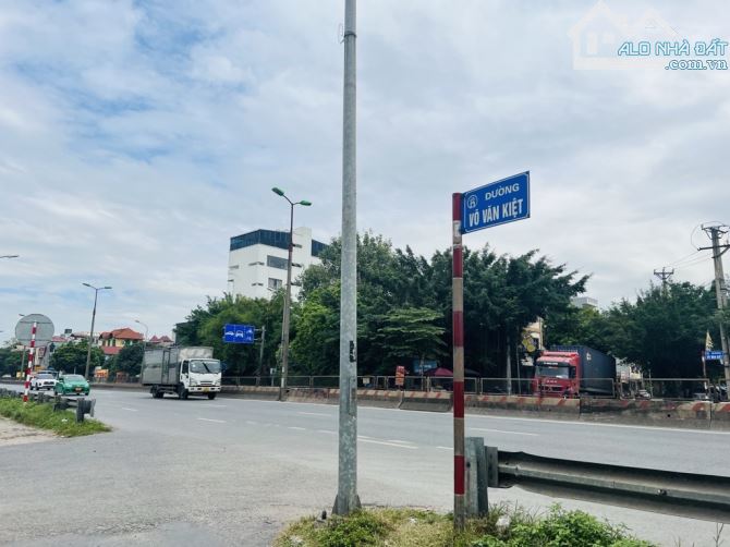 🚗 69M² FULL THỔ CƯ – Ô TÔ VÀO TẬN ĐẤT – TRUNG TÂM QUANG MINH – GIÁ LẠNH QUANH 3 TỶ 🏡 - 2