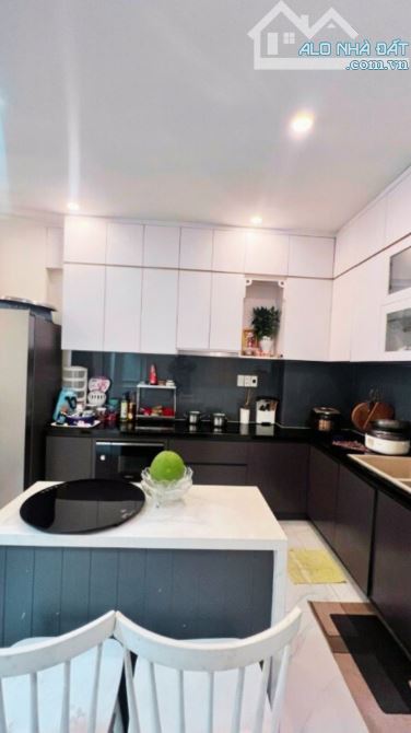 🏠 BÁN NHÀ TRƯỜNG SA, P.12, Q.3 - HẺM Ô TÔ, TẶNG NỘI THẤT - 14.X TỶ. - 2