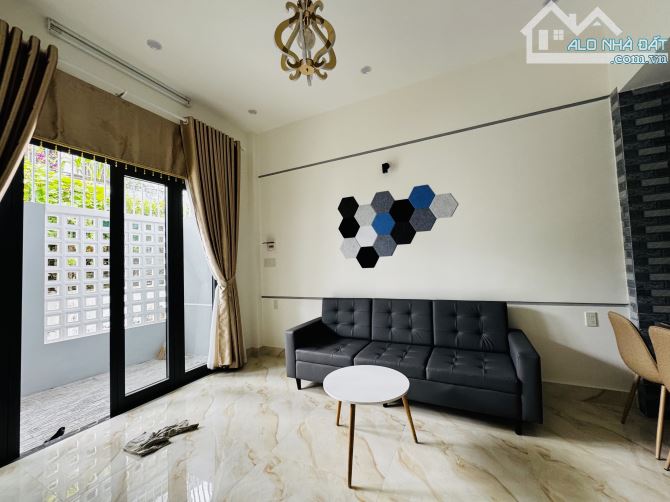 Bán nhà 2 tầng kiệt ô tô nhỏ Nguyễn Khoa Chiêm bên cành Đại Học Ngoại Ngữ giá chỉ 2,4X Tỷ - 2