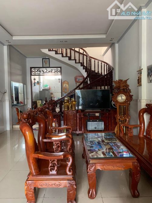 Bán Nhà Trệt Lầu Trục Chính Hẻm 71 Cách Mặt Tiền Đường CMT8 25m ( Cặp Bên Đại Học Cảnh sát - 2
