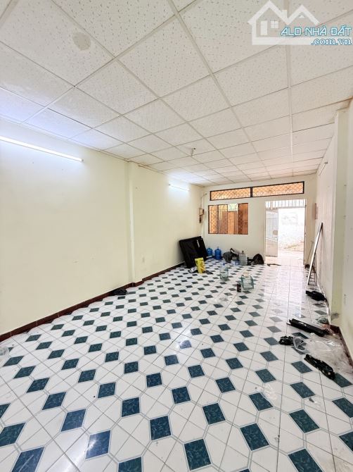 TÂN BÌNH GẦN QUẬN 10, 54M2 2 TẦNG 2PN, NHÀ Ở VẪN KHÁ TỐT HOẶC XÂY MỚI THEO Ý THÍCH, - 2