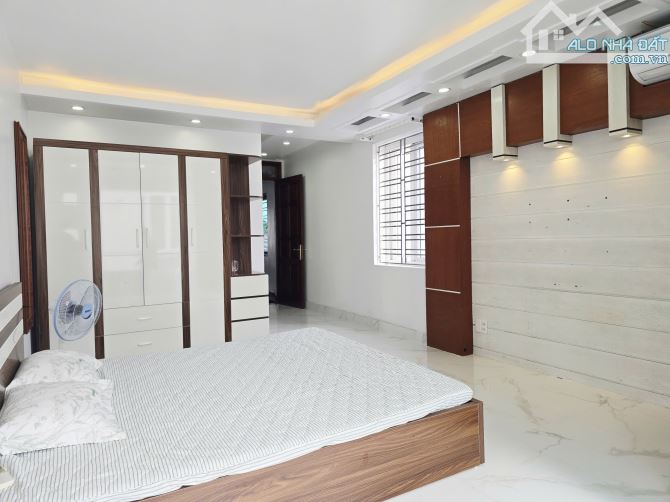 Bán nhà 5 tầng 97m2 tại Sở Dầu, Hồng Bàng ô tô vào nhà 6,x tỷ. - 2