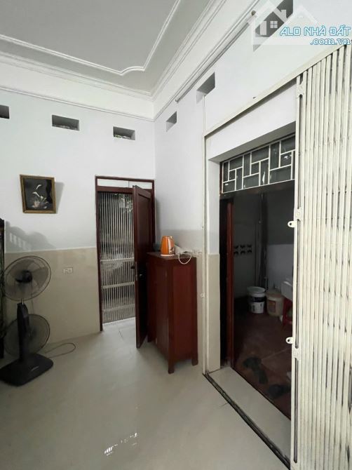 Cho thuê nhà riêng ngõ 345 Khương Trung, Thanh Xuân. DT 40m x 2 tầng, giá 8tr - 2