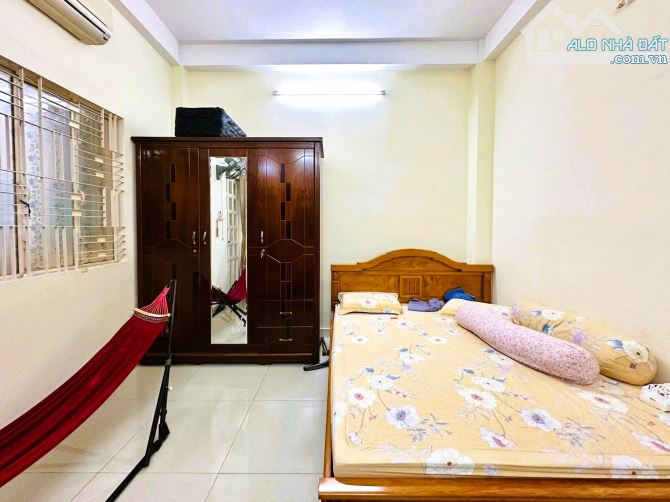 SIÊU VỊ TRÍ - KHU VIP ĐƯỜNG HOA PHỐ ẨM THỰC PHAN XÍCH LONG, PHAN ĐÌNH PHÙNG - GIÁP QUẬN 1. - 2