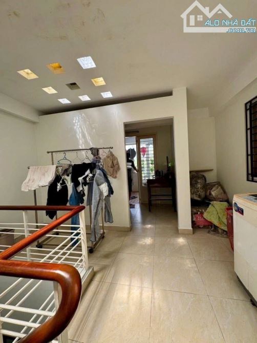 🏡 Nhà Trần Quang Diệu, P13, Quận 3 📐 DT: 4m x 11m x 5 tấm (42m² đất – nở hậu) 💰 GIÁ CHỈ - 2