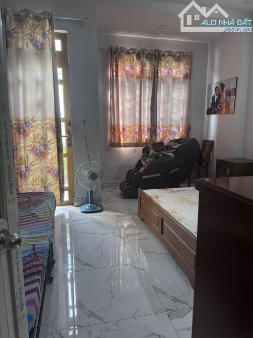 Bán Nhà Hẻm 769 Phạm thế Hiển Cách Đường 84 Cao Lỗ Mấy Căn Nhà- 4.32m x 12.29m- 2 Lầu F4 - 3