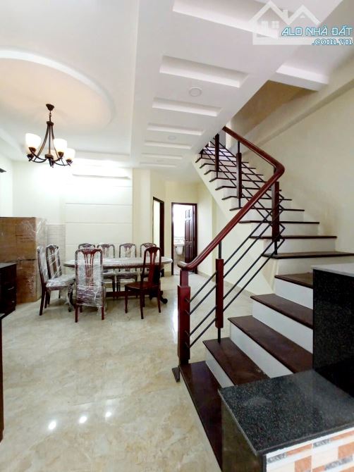 Nhà Mới 2 Lầu 5x15m Đường Hà Huy Giáp P.Thạnh Lộc Quận 12 Giá 14tr/th Cọc 2th - 3