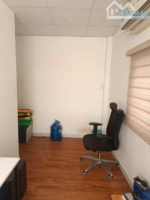 🇻🇳Quận 10,Hồ Thị kỷ,3 tầng,dt:3mx4m,giá:4,1 tỷ - 3