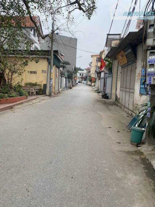 Bán 160m rộng 8m làng Xuân Cầu, Nghĩa Trụ cạnh Vin3 Văn Giang, đường atphalt thông. Giá 4x - 3