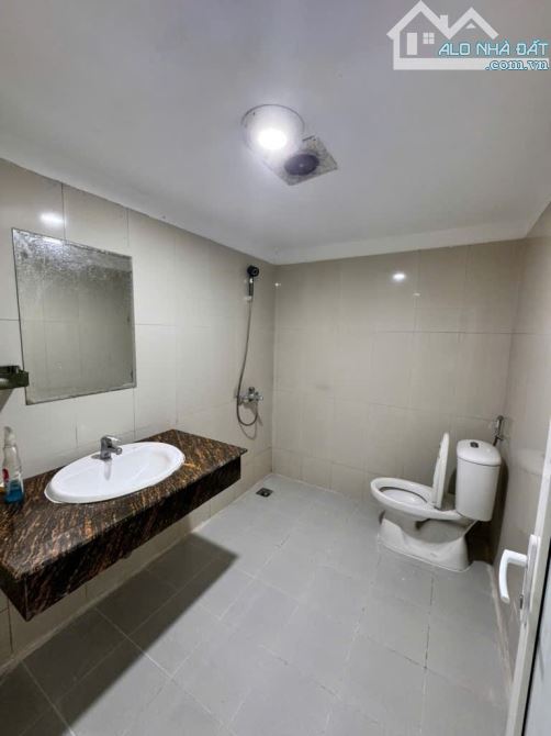 Bán nhà 4 tầng x38m dân xây Việt Hưng, chỉ 5.5 tỷ còn bớt - 3