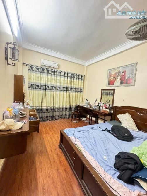 Chính chủ cần bán nhà phố Bồ Đề, Long Biên 42m, 5 tầng, mặt tiền 4m, giá 7.7 tỷ - 3