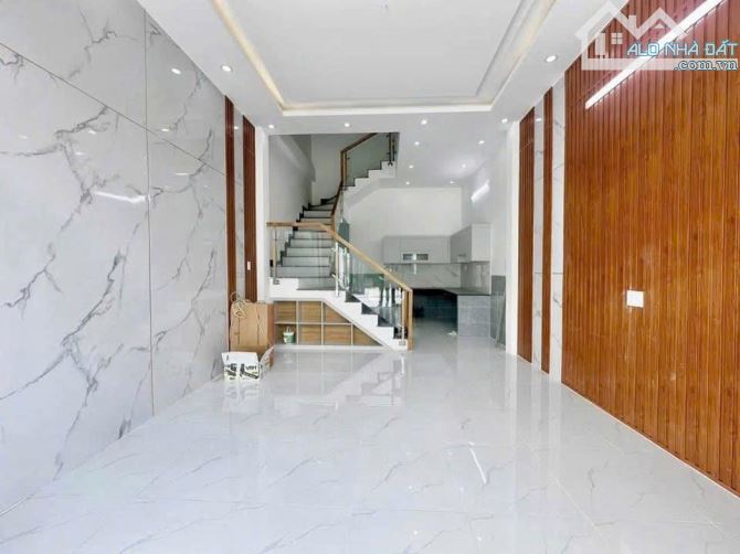 Nhà 1 Trệt 1 Lầu Sổ Hồng Riêng Giá Dưới 2 Tỷ - 3