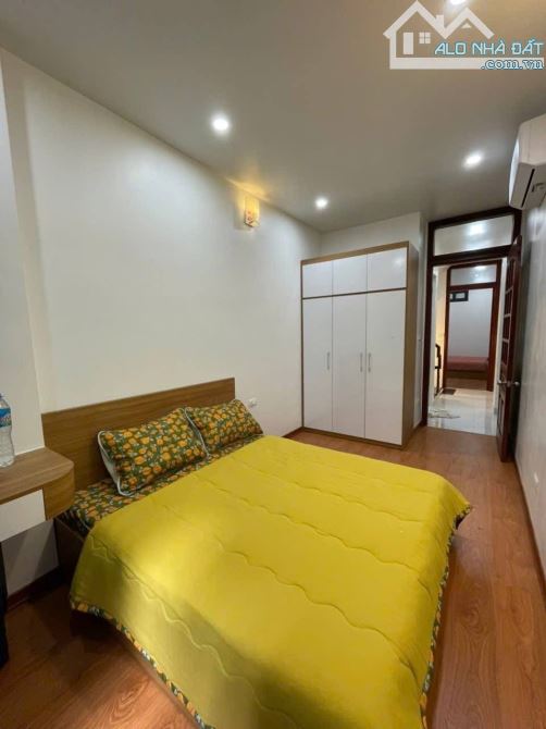 BÁN NHÀ PHỐ NGUYỄN LƯƠNG BẰNG Q ĐỐNG ĐA .DT 30M2  5 T GIÁ 6.8TỶ. - 3