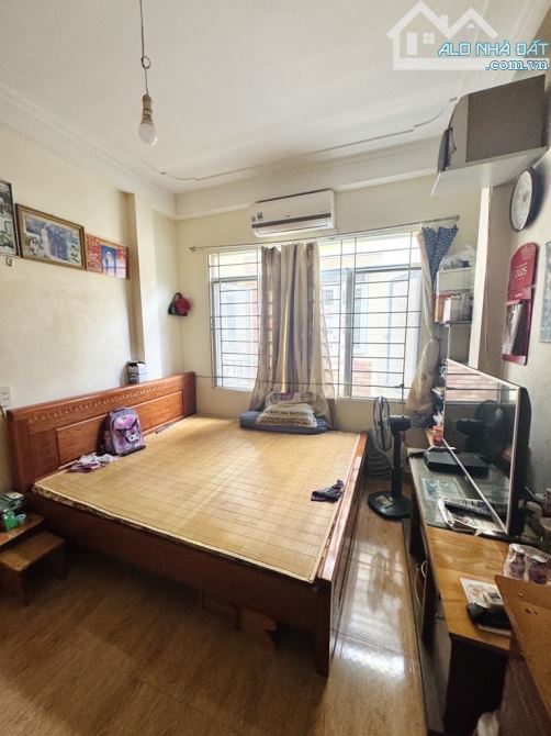 đa sỹ 36m 4t, phân lô bàn cờ,ngõ rất to,ô tô tránh,dừng đỗ ngày đêm 20m,sát phố,an sinh - 3