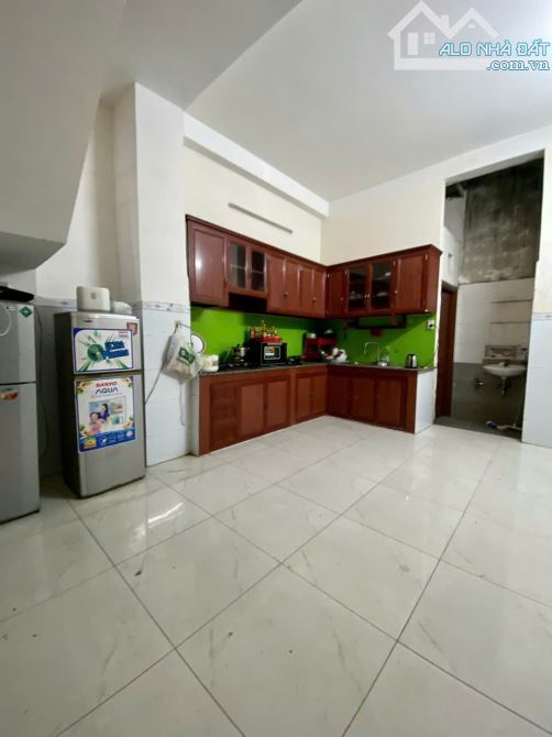 Bán nhà 2 lầu nguyễn văn săng, quận tân phú, dt 4 x 12m, nhà gồm 3pn 3wc, giá 4.75 ty - 3