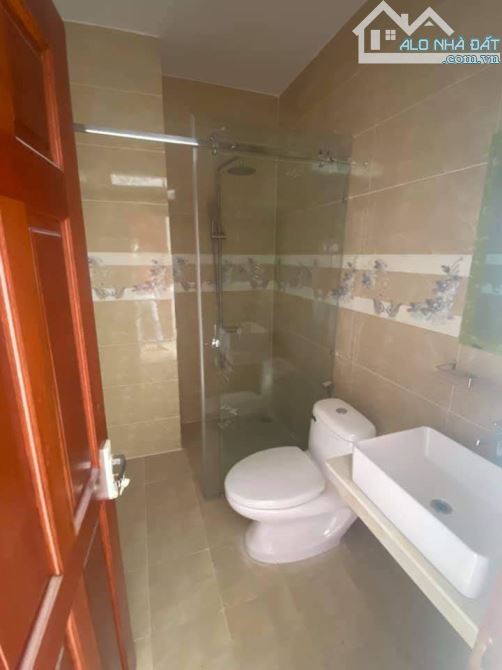 Bán nhà 4 lầu mặt tiền đường gần làng đại học Quốc Gia Thủ Đức - Đông Hoà Dĩ An - 3