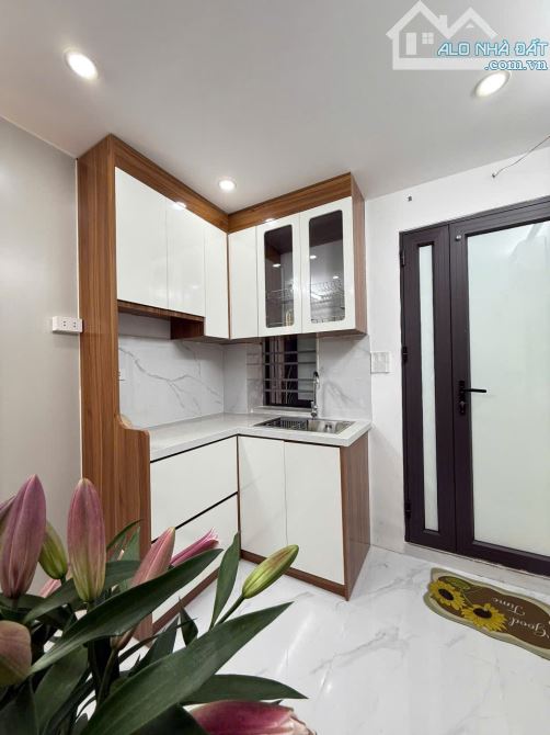 Cho thuê nhà Khâm Thiên, 22m2 x 3 tầng, 3 ngủ, 8 triệu/tháng - 3
