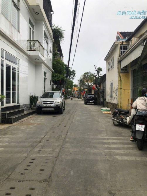 Bán nhà nghỉ 4 tầng 12 phòng phường Xuân Phú-TP Huế  156m2, sàn 467m2, 7 tỷ - 3