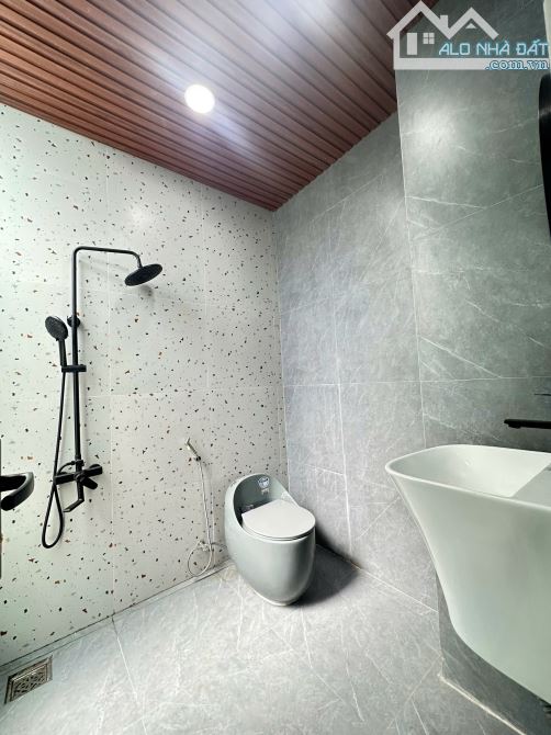 NHÀ MỚI KENG MÊ LỆCH - NỘI THẤT XỊN 5.2x20m, CHỈ 2 TỶ 790 Triệu - GIÁ BẰNG LÔ ĐẤT - 3