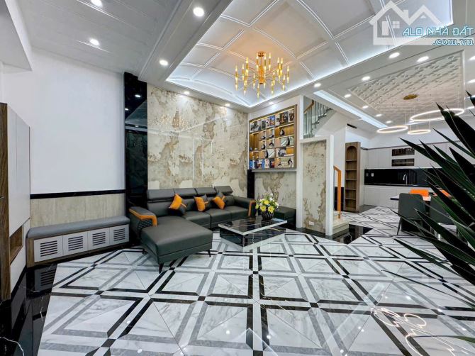 Nhà 2 Lầu Vùa Thiện Đường Trần Văn Khánh, P.Tân Thuận Đông, Quận 7 - 3