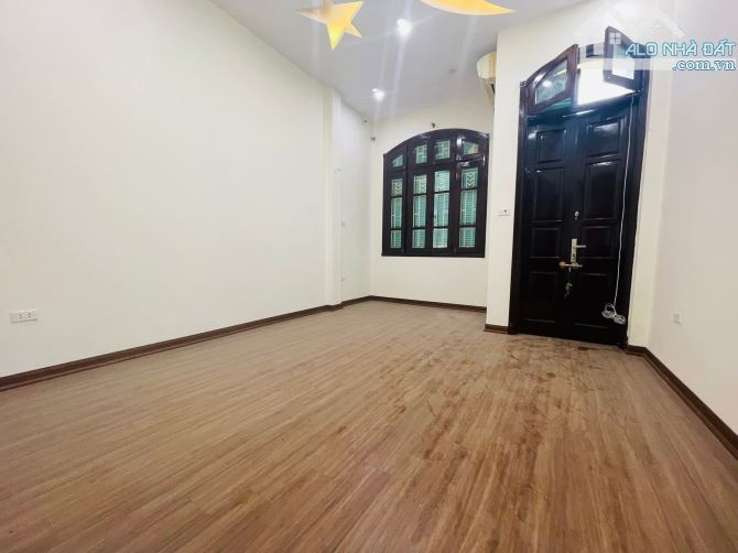 💥 Hoàng Cầu - Đống Đa Dt 60m. 4 tầng. Mặt tiền 4m. Giá 26 tỷ (còn TL) - 3