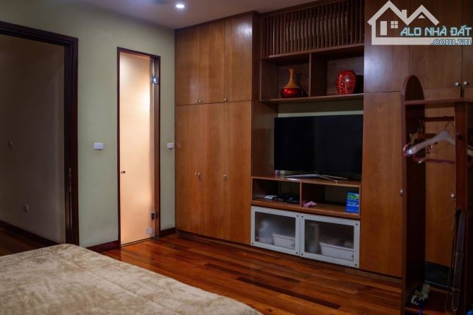 Nhà đẹp oto tránh vỉa hè kinh doanh Cầu Giấy❗️DT 70m2 - 5T - MT5m - 32.8 Tỷ - 3