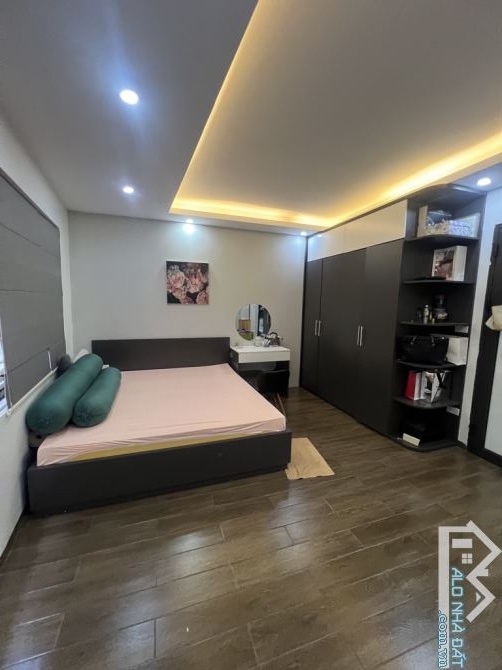 Ô tô tới cửa nhà đẹp ở ngay 40m x 5 tầng , ngõ 67 Nguyễn văn cừ giá 8.x tỷ - 3