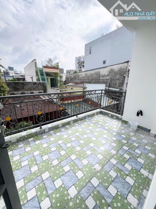 NHÀ MỚI ĐẸP, THIẾT KẾ HIỆN ĐẠI- 38m2- 2 TẦNG- HXH- Giá 4.35 t.ỷ. - 3